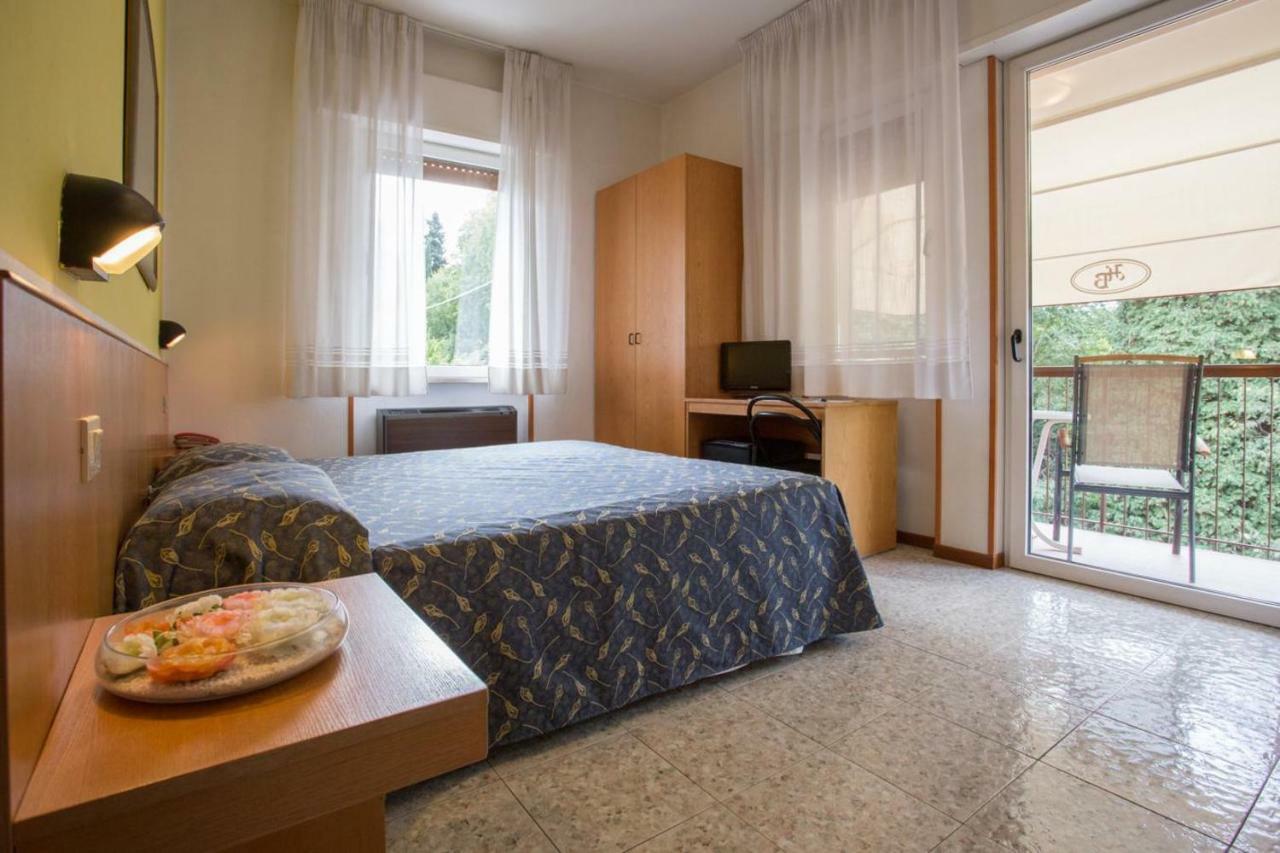 Hotel Benacus 巴多利诺 外观 照片