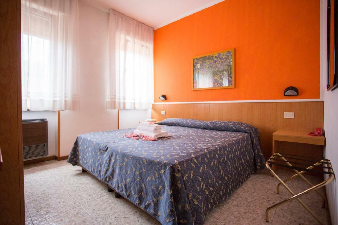 Hotel Benacus 巴多利诺 外观 照片